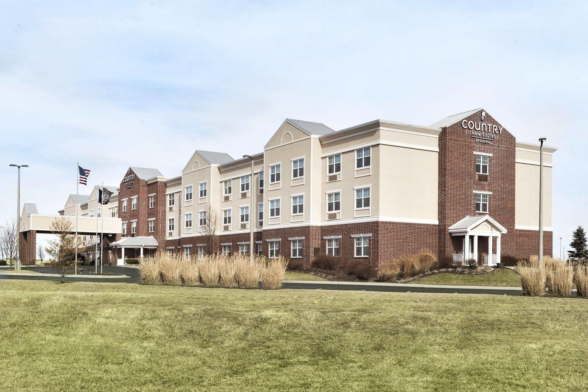 Country Inn & Suites By Radisson, Kansas City At Village West, Ks Bonner Springs Exterior photo